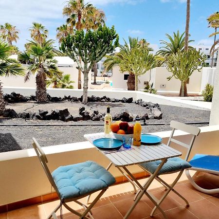 Apartamento Eduardo A Primera Linea Del Mar Costa Teguise Exteriör bild