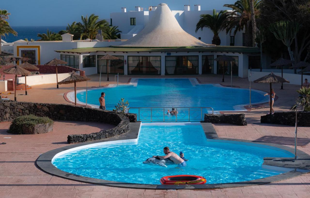 Apartamento Eduardo A Primera Linea Del Mar Costa Teguise Exteriör bild