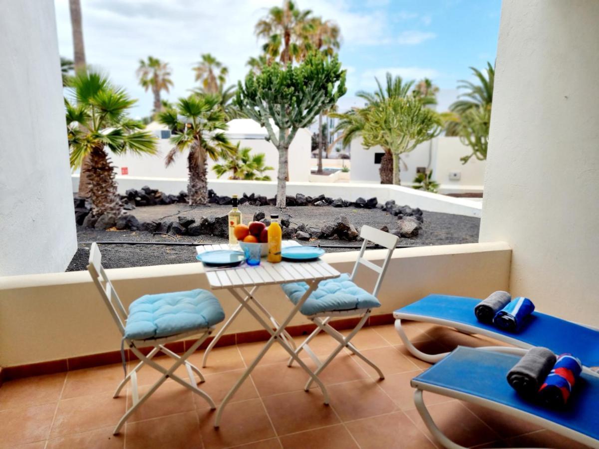 Apartamento Eduardo A Primera Linea Del Mar Costa Teguise Exteriör bild