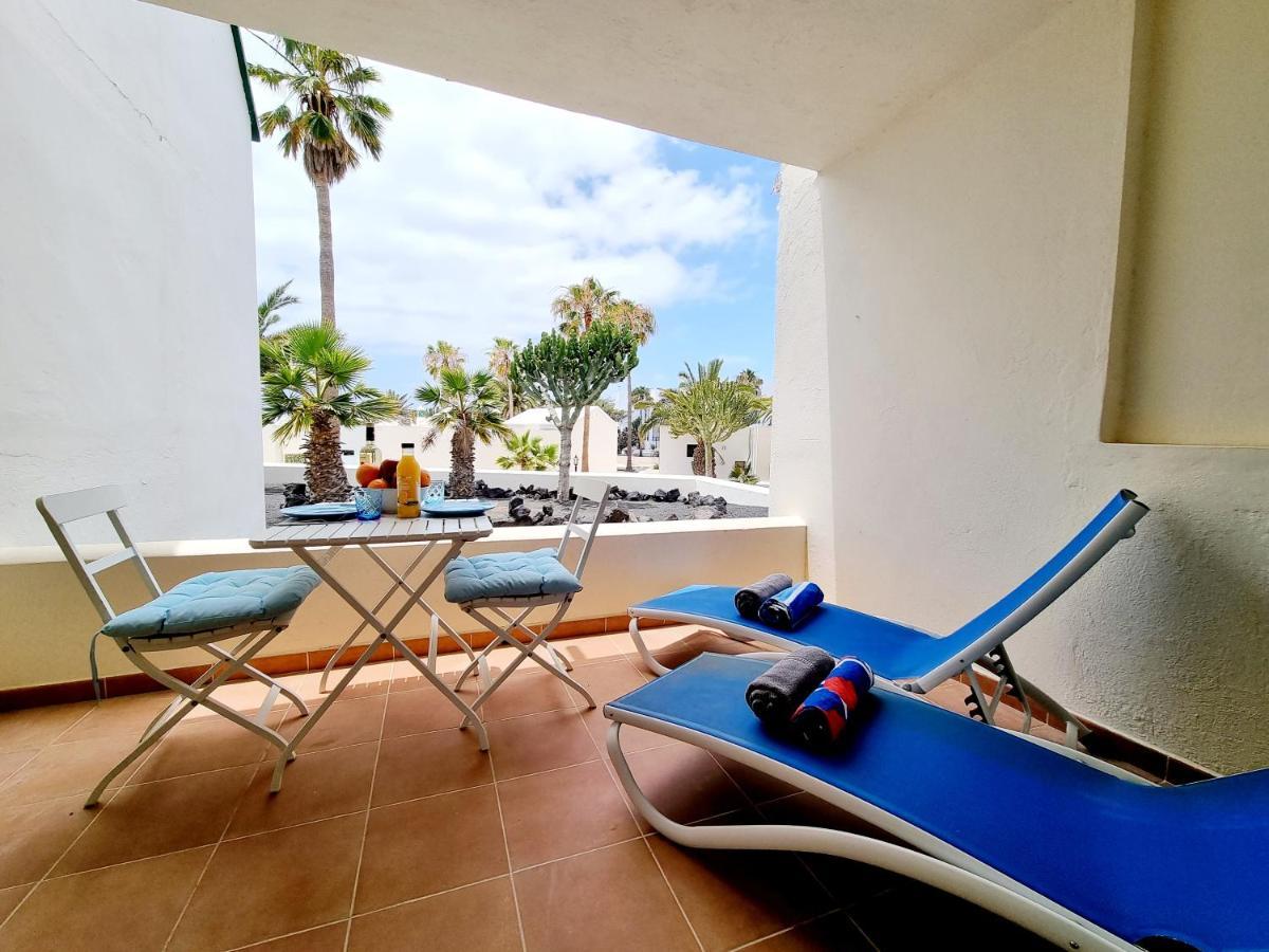 Apartamento Eduardo A Primera Linea Del Mar Costa Teguise Exteriör bild