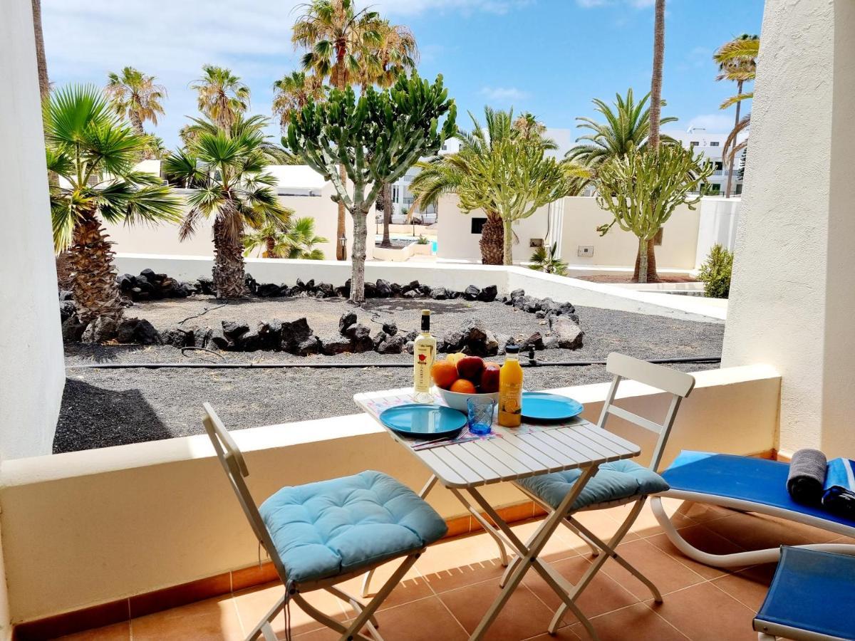 Apartamento Eduardo A Primera Linea Del Mar Costa Teguise Exteriör bild