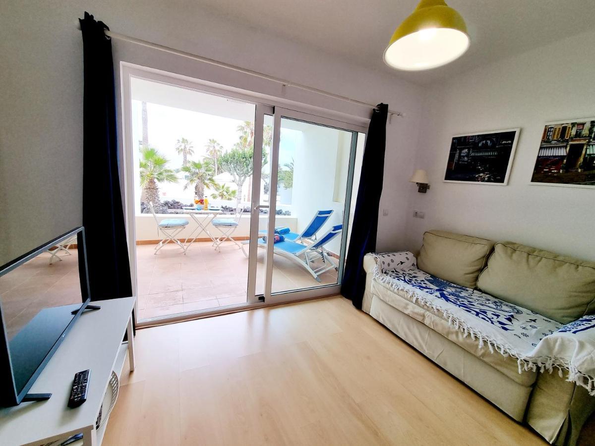 Apartamento Eduardo A Primera Linea Del Mar Costa Teguise Exteriör bild